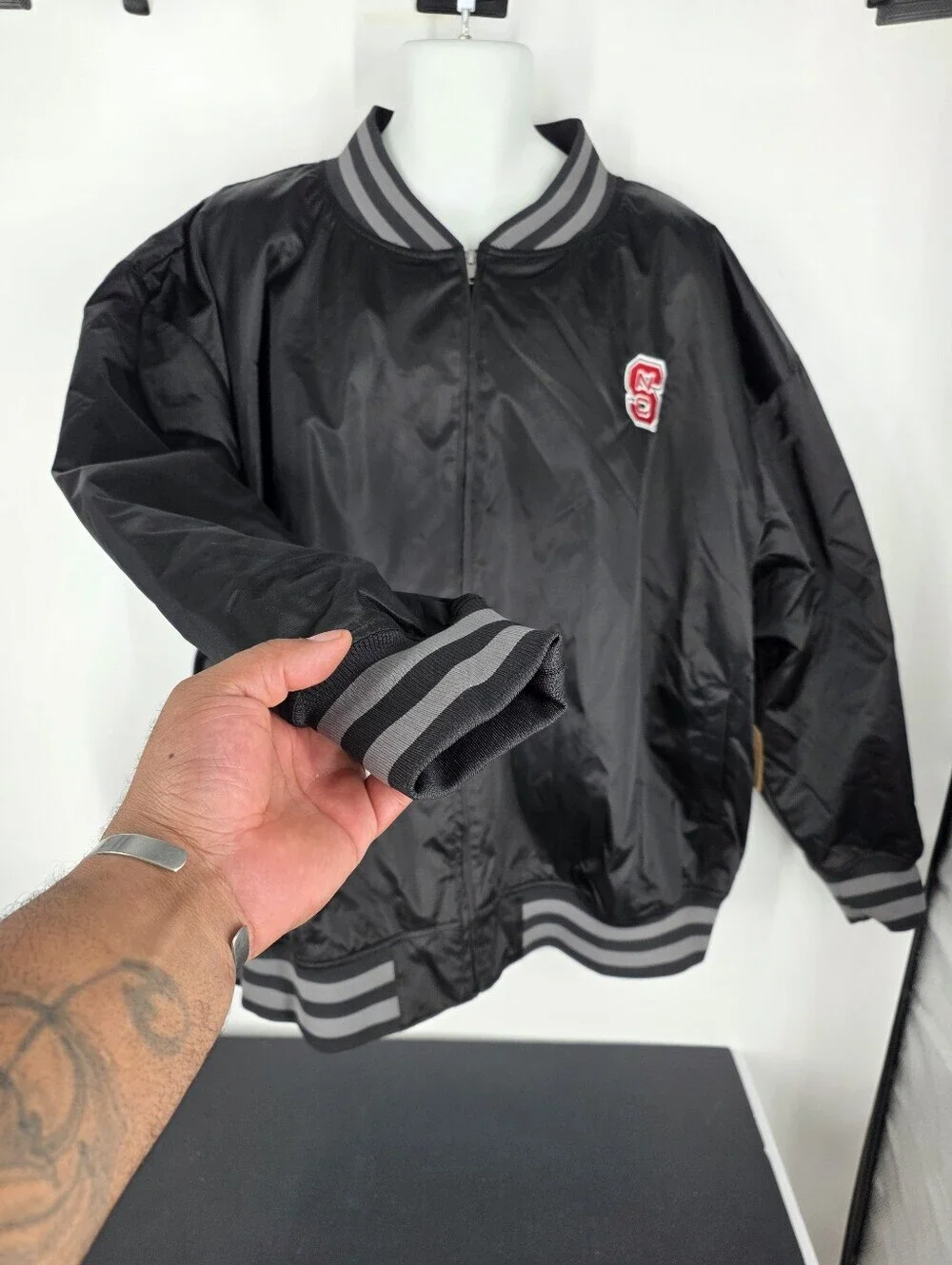 Rivalry Threads NC State Wolfpack Black Satin Bomber Jacket NWT 2XL